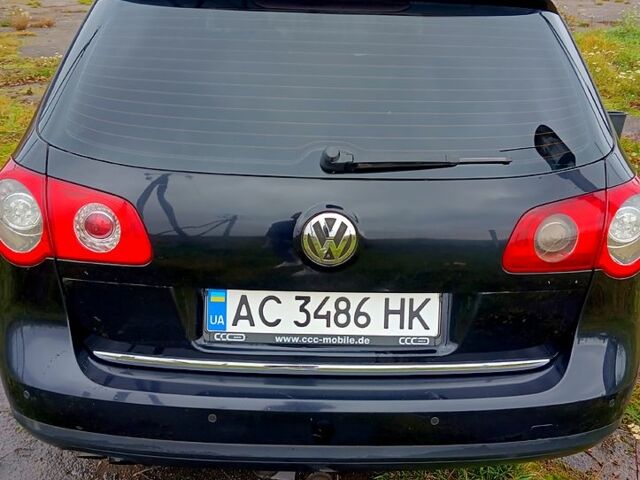 Черный Фольксваген Пассат, объемом двигателя 2 л и пробегом 340 тыс. км за 5950 $, фото 4 на Automoto.ua