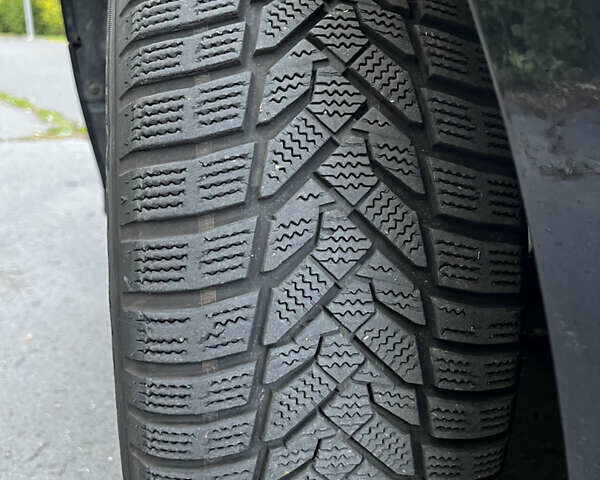 Черный Фольксваген Пассат, объемом двигателя 1.97 л и пробегом 410 тыс. км за 5500 $, фото 10 на Automoto.ua