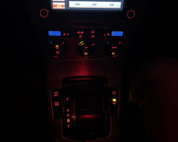 Чорний Фольксваген Пассат, об'ємом двигуна 2 л та пробігом 370 тис. км за 8100 $, фото 48 на Automoto.ua