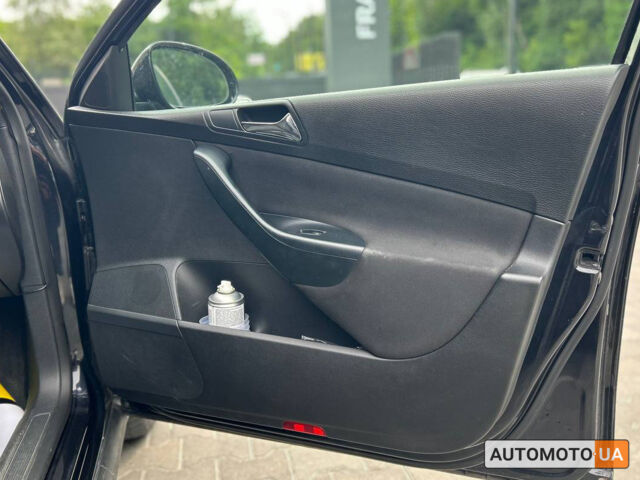 Черный Фольксваген Пассат, объемом двигателя 2 л и пробегом 340 тыс. км за 7000 $, фото 16 на Automoto.ua