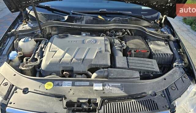 Черный Фольксваген Пассат, объемом двигателя 1.97 л и пробегом 275 тыс. км за 7500 $, фото 13 на Automoto.ua