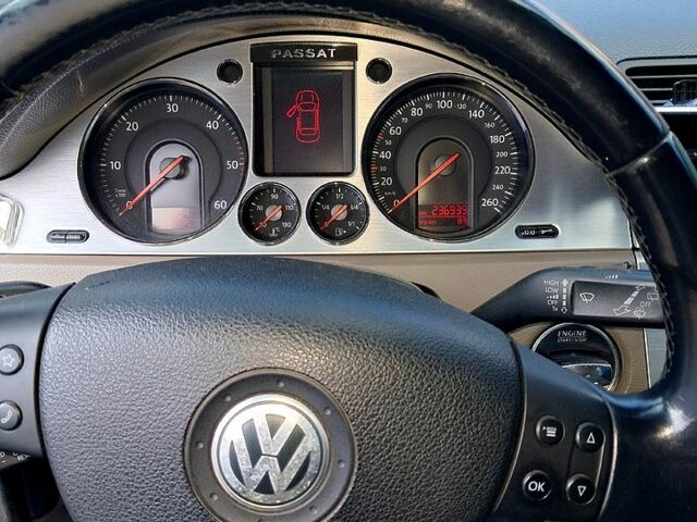 Чорний Фольксваген Пассат, об'ємом двигуна 2 л та пробігом 237 тис. км за 8200 $, фото 8 на Automoto.ua