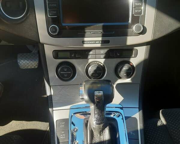 Черный Фольксваген Пассат, объемом двигателя 2 л и пробегом 299 тыс. км за 7000 $, фото 20 на Automoto.ua