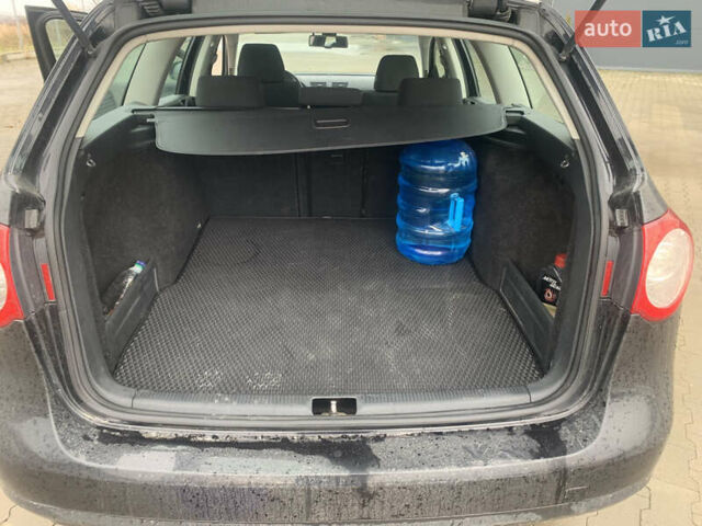 Черный Фольксваген Пассат, объемом двигателя 1.97 л и пробегом 230 тыс. км за 5900 $, фото 5 на Automoto.ua