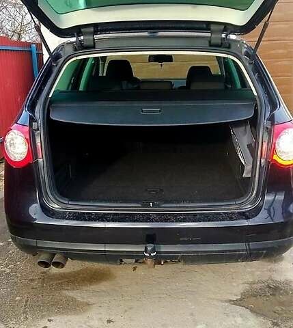 Черный Фольксваген Пассат, объемом двигателя 2 л и пробегом 302 тыс. км за 6300 $, фото 5 на Automoto.ua