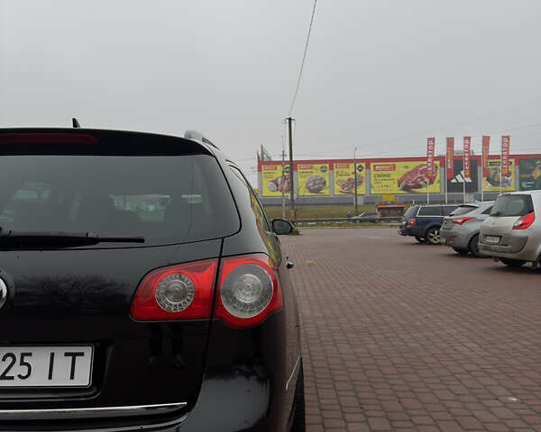 Чорний Фольксваген Пассат, об'ємом двигуна 2 л та пробігом 370 тис. км за 8100 $, фото 12 на Automoto.ua