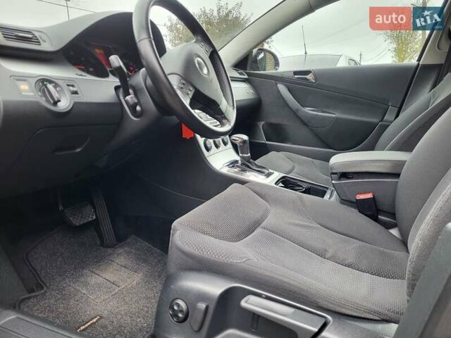 Чорний Фольксваген Пассат, об'ємом двигуна 1.97 л та пробігом 205 тис. км за 8600 $, фото 28 на Automoto.ua