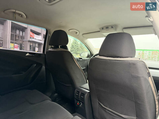 Черный Фольксваген Пассат, объемом двигателя 1.97 л и пробегом 370 тыс. км за 4700 $, фото 62 на Automoto.ua