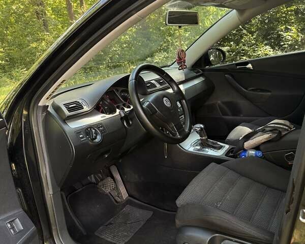 Черный Фольксваген Пассат, объемом двигателя 1.97 л и пробегом 300 тыс. км за 6500 $, фото 4 на Automoto.ua