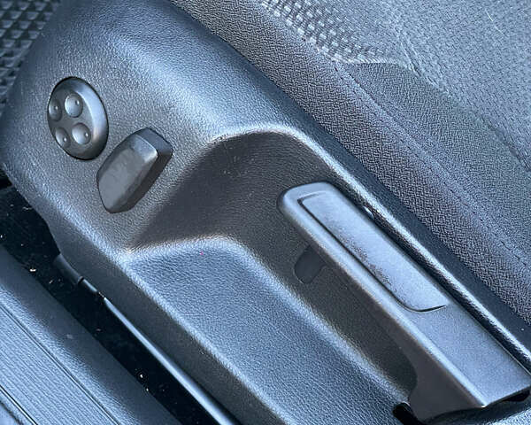 Черный Фольксваген Пассат, объемом двигателя 1.8 л и пробегом 257 тыс. км за 6100 $, фото 14 на Automoto.ua