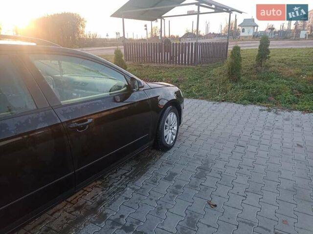 Чорний Фольксваген Пассат, об'ємом двигуна 1.9 л та пробігом 260 тис. км за 5600 $, фото 6 на Automoto.ua