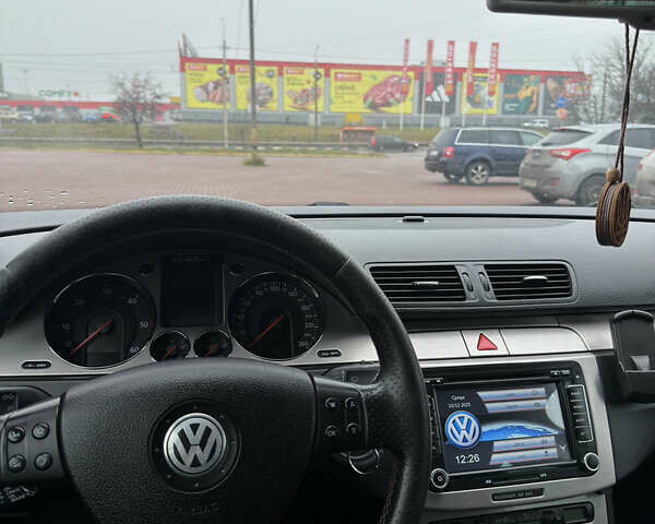 Чорний Фольксваген Пассат, об'ємом двигуна 2 л та пробігом 370 тис. км за 8100 $, фото 44 на Automoto.ua