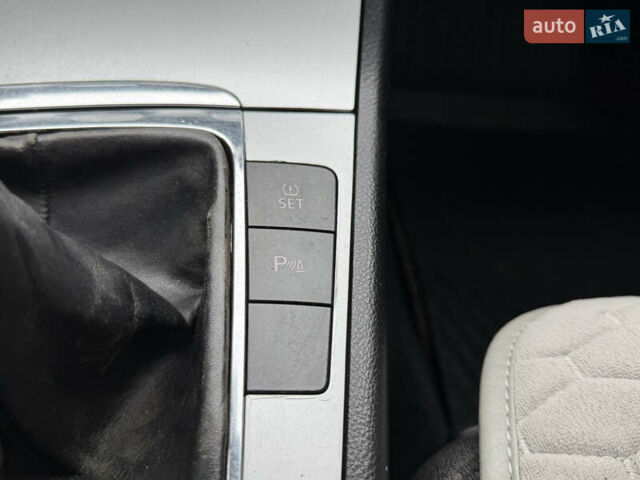 Черный Фольксваген Пассат, объемом двигателя 1.97 л и пробегом 370 тыс. км за 4700 $, фото 53 на Automoto.ua