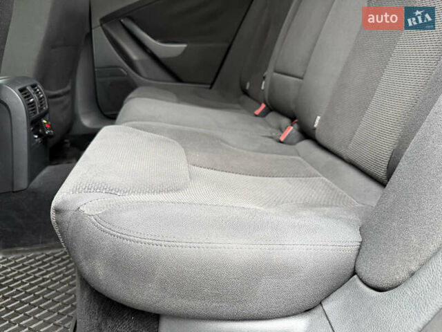 Черный Фольксваген Пассат, объемом двигателя 1.97 л и пробегом 249 тыс. км за 4800 $, фото 65 на Automoto.ua