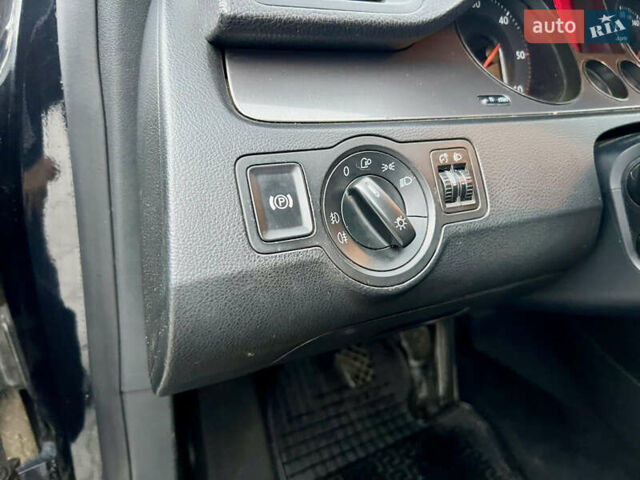 Черный Фольксваген Пассат, объемом двигателя 2 л и пробегом 280 тыс. км за 6200 $, фото 31 на Automoto.ua