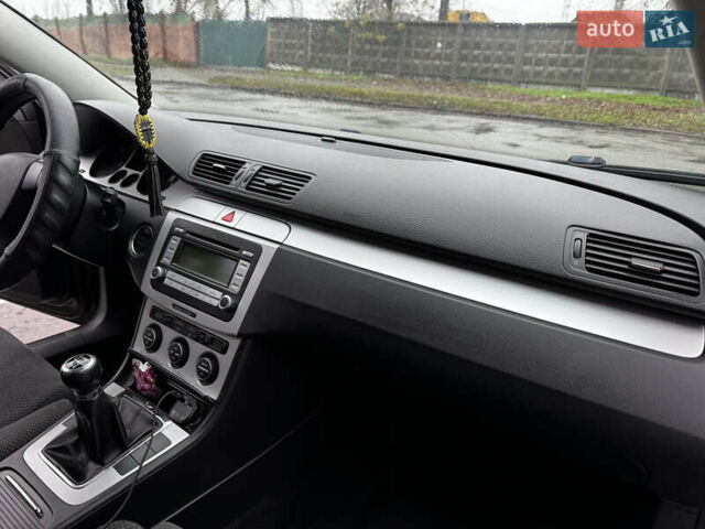 Чорний Фольксваген Пассат, об'ємом двигуна 1.97 л та пробігом 340 тис. км за 6000 $, фото 35 на Automoto.ua