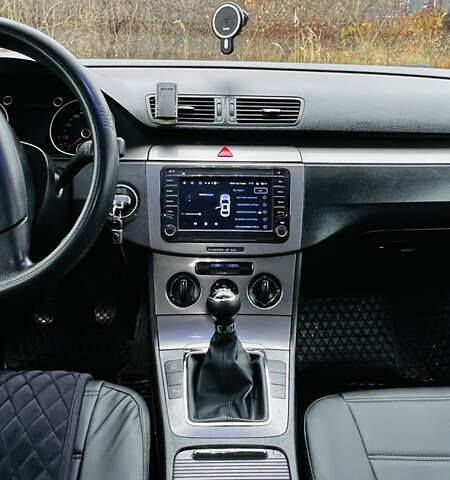 Черный Фольксваген Пассат, объемом двигателя 1.97 л и пробегом 343 тыс. км за 5500 $, фото 5 на Automoto.ua