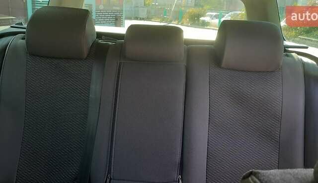 Черный Фольксваген Пассат, объемом двигателя 1.4 л и пробегом 237 тыс. км за 7000 $, фото 2 на Automoto.ua