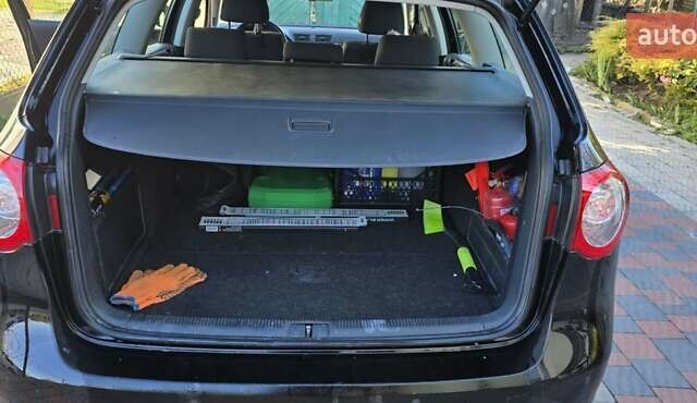 Черный Фольксваген Пассат, объемом двигателя 1.97 л и пробегом 275 тыс. км за 7500 $, фото 6 на Automoto.ua