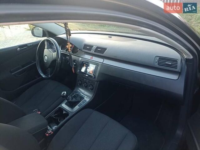 Чорний Фольксваген Пассат, об'ємом двигуна 1.9 л та пробігом 260 тис. км за 5600 $, фото 17 на Automoto.ua