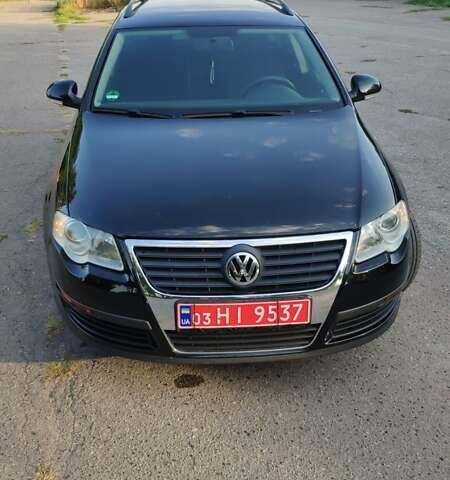 Чорний Фольксваген Пассат, об'ємом двигуна 1.6 л та пробігом 220 тис. км за 6399 $, фото 5 на Automoto.ua
