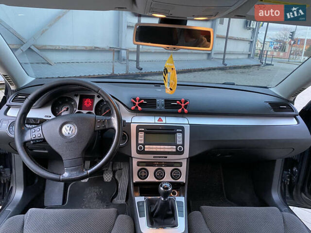 Черный Фольксваген Пассат, объемом двигателя 1.97 л и пробегом 311 тыс. км за 5899 $, фото 19 на Automoto.ua