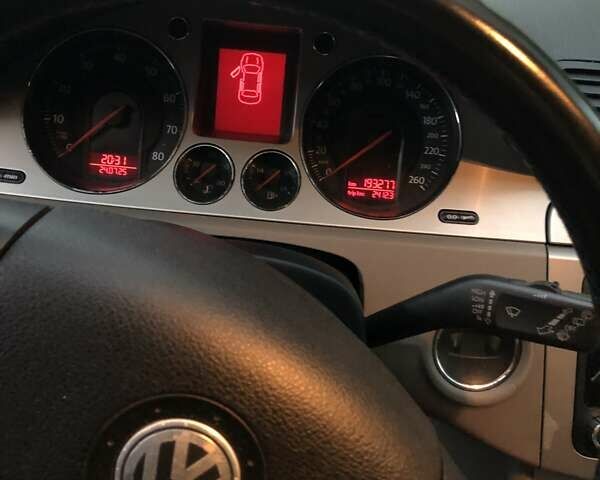 Черный Фольксваген Пассат, объемом двигателя 1.39 л и пробегом 193 тыс. км за 6600 $, фото 9 на Automoto.ua