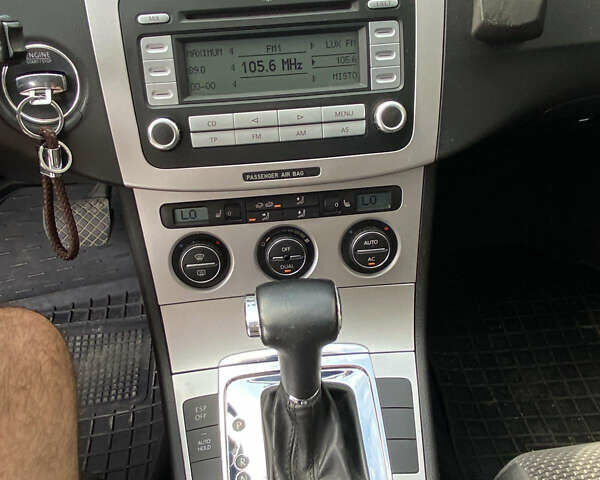 Черный Фольксваген Пассат, объемом двигателя 1.6 л и пробегом 325 тыс. км за 5799 $, фото 18 на Automoto.ua