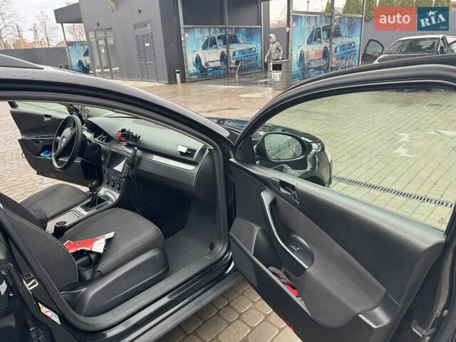 Черный Фольксваген Пассат, объемом двигателя 1.97 л и пробегом 245 тыс. км за 6200 $, фото 17 на Automoto.ua