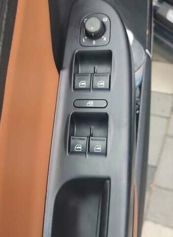 Черный Фольксваген Пассат, объемом двигателя 2 л и пробегом 280 тыс. км за 7600 $, фото 7 на Automoto.ua