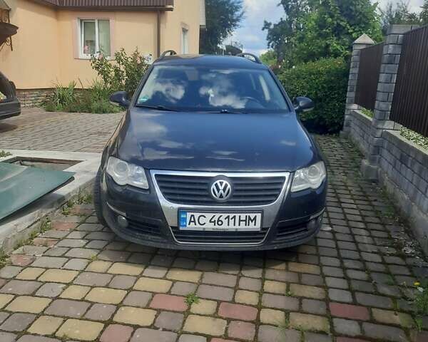 Черный Фольксваген Пассат, объемом двигателя 2 л и пробегом 299 тыс. км за 7000 $, фото 1 на Automoto.ua