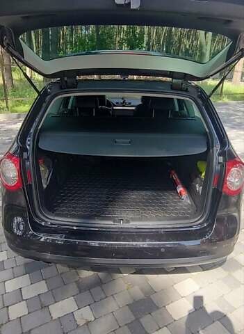 Черный Фольксваген Пассат, объемом двигателя 2 л и пробегом 280 тыс. км за 7600 $, фото 4 на Automoto.ua