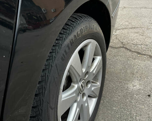 Черный Фольксваген Пассат, объемом двигателя 1.97 л и пробегом 306 тыс. км за 7000 $, фото 16 на Automoto.ua