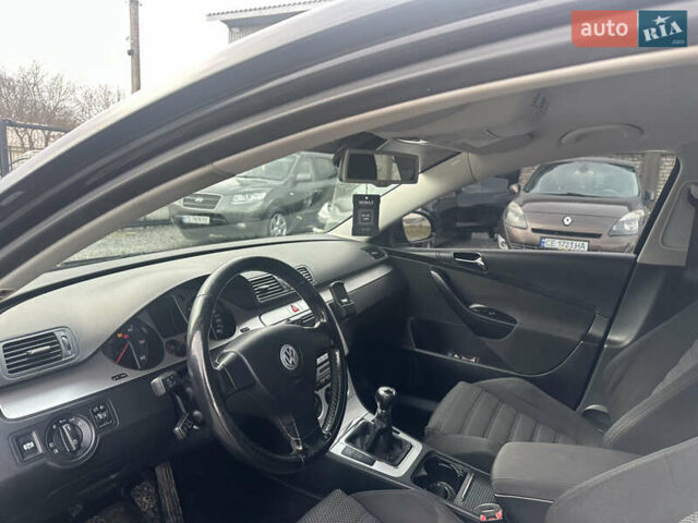 Черный Фольксваген Пассат, объемом двигателя 2 л и пробегом 280 тыс. км за 5500 $, фото 6 на Automoto.ua
