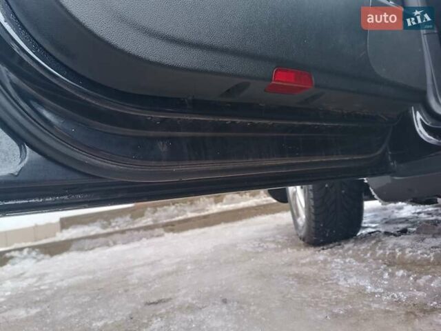 Черный Фольксваген Пассат, объемом двигателя 1.97 л и пробегом 320 тыс. км за 7000 $, фото 9 на Automoto.ua