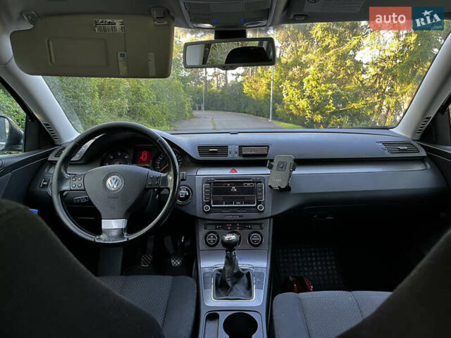 Черный Фольксваген Пассат, объемом двигателя 1.97 л и пробегом 410 тыс. км за 5500 $, фото 6 на Automoto.ua
