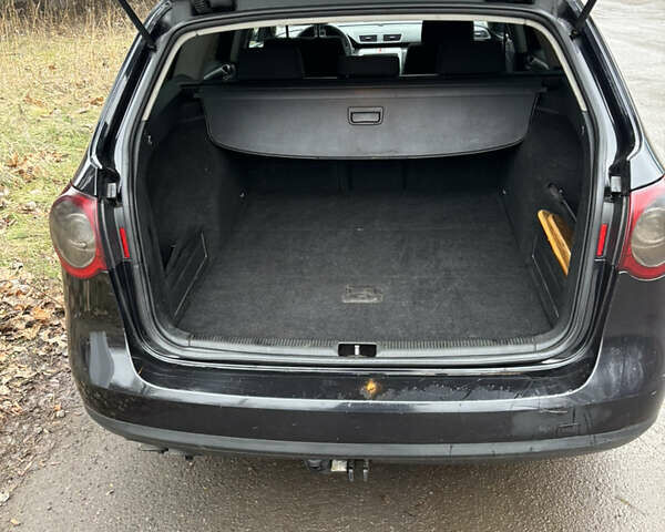 Чорний Фольксваген Пассат, об'ємом двигуна 2 л та пробігом 350 тис. км за 3500 $, фото 5 на Automoto.ua