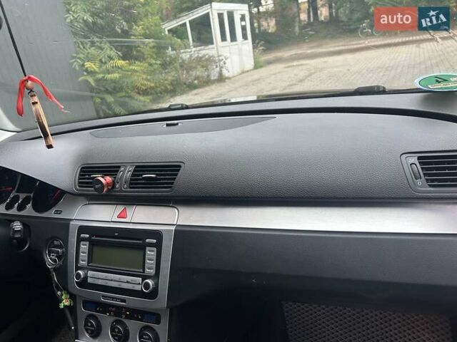 Черный Фольксваген Пассат, объемом двигателя 1.97 л и пробегом 290 тыс. км за 7850 $, фото 7 на Automoto.ua