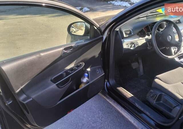 Чорний Фольксваген Пассат, об'ємом двигуна 1.97 л та пробігом 260 тис. км за 7000 $, фото 14 на Automoto.ua