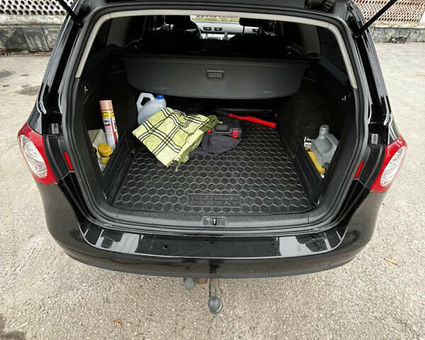 Черный Фольксваген Пассат, объемом двигателя 1.97 л и пробегом 306 тыс. км за 7000 $, фото 5 на Automoto.ua