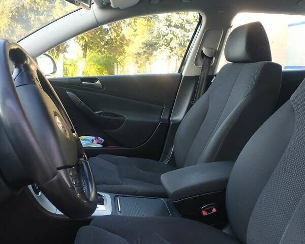 Черный Фольксваген Пассат, объемом двигателя 2 л и пробегом 220 тыс. км за 8500 $, фото 1 на Automoto.ua