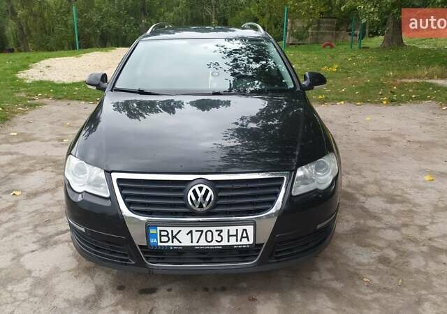 Черный Фольксваген Пассат, объемом двигателя 1.39 л и пробегом 234 тыс. км за 5999 $, фото 19 на Automoto.ua