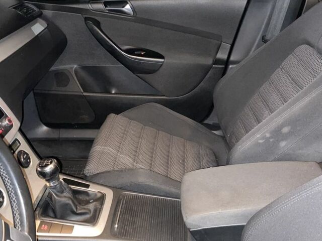 Фольксваген Пассат 2009 в Тернополе на Automoto.ua Черный Фольксваген Пассат, объемом двигателя 1.4 л и пробегом 225 тыс. км за 5000 $, фото 6 на Automoto.ua