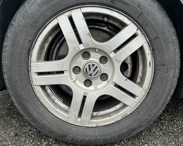 Черный Фольксваген Пассат, объемом двигателя 1.39 л и пробегом 275 тыс. км за 6300 $, фото 6 на Automoto.ua