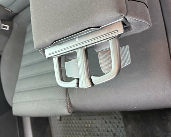 Черный Фольксваген Пассат, объемом двигателя 1.39 л и пробегом 238 тыс. км за 5950 $, фото 41 на Automoto.ua