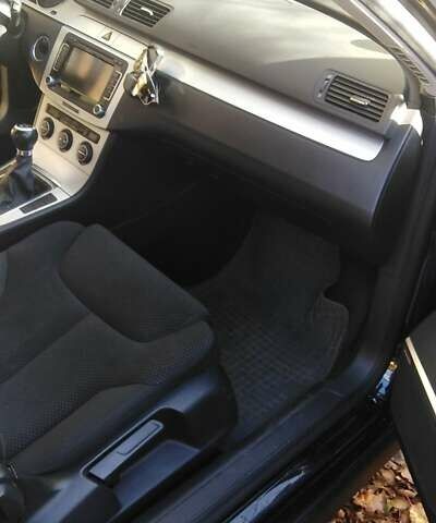 Чорний Фольксваген Пассат, об'ємом двигуна 2 л та пробігом 258 тис. км за 7900 $, фото 12 на Automoto.ua