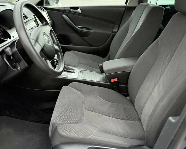 Черный Фольксваген Пассат, объемом двигателя 1.4 л и пробегом 246 тыс. км за 6400 $, фото 55 на Automoto.ua