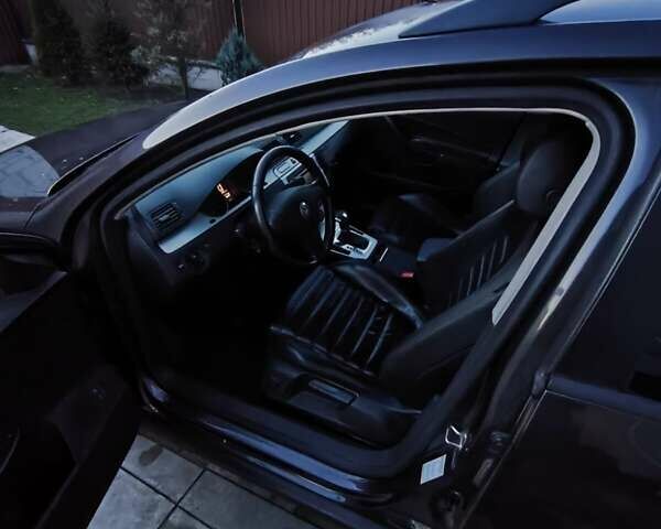 Чорний Фольксваген Пассат, об'ємом двигуна 2 л та пробігом 240 тис. км за 7300 $, фото 8 на Automoto.ua