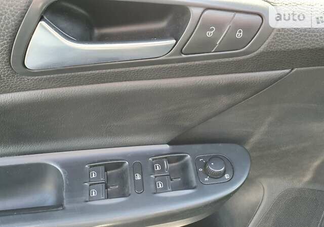 Черный Фольксваген Пассат, объемом двигателя 1.39 л и пробегом 275 тыс. км за 7300 $, фото 12 на Automoto.ua