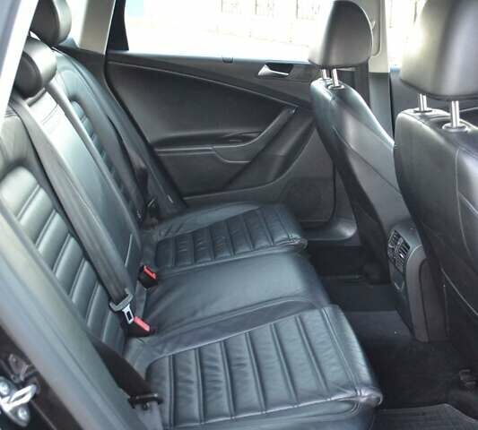 Черный Фольксваген Пассат, объемом двигателя 2 л и пробегом 245 тыс. км за 8700 $, фото 17 на Automoto.ua